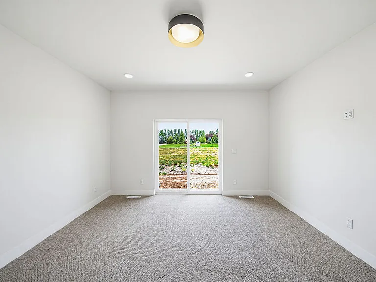 445 E River Ln — Photo 24