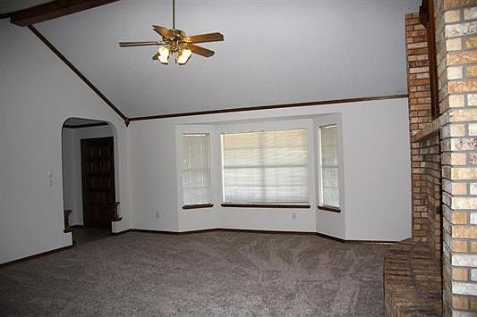 3rd image of 209 Rosewood Dr