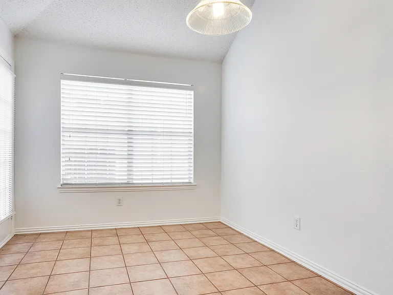 8611 Ironwood Dr — Photo 17