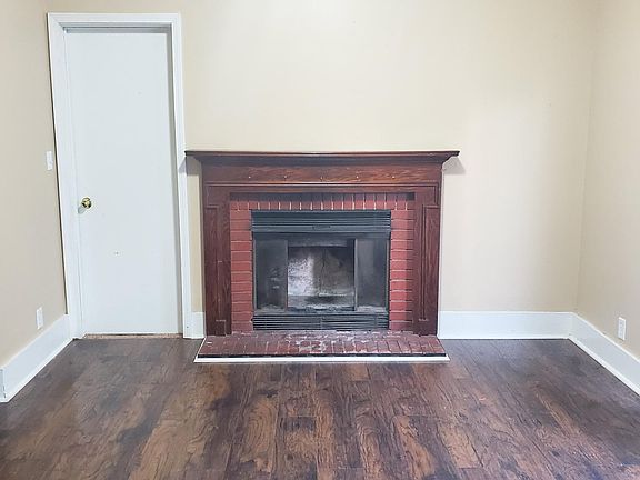 3rd image of 2123 Avenue D