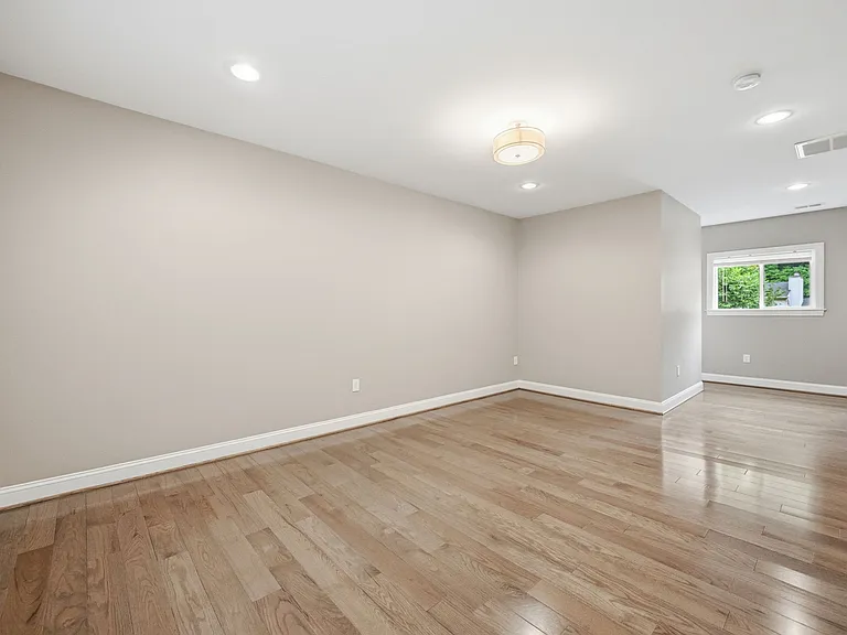 8474 Ararat Ct — Photo 31