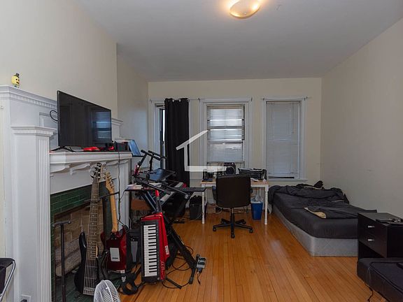 100 Linden St. #17 Boston (Allston) Unit Photo 2