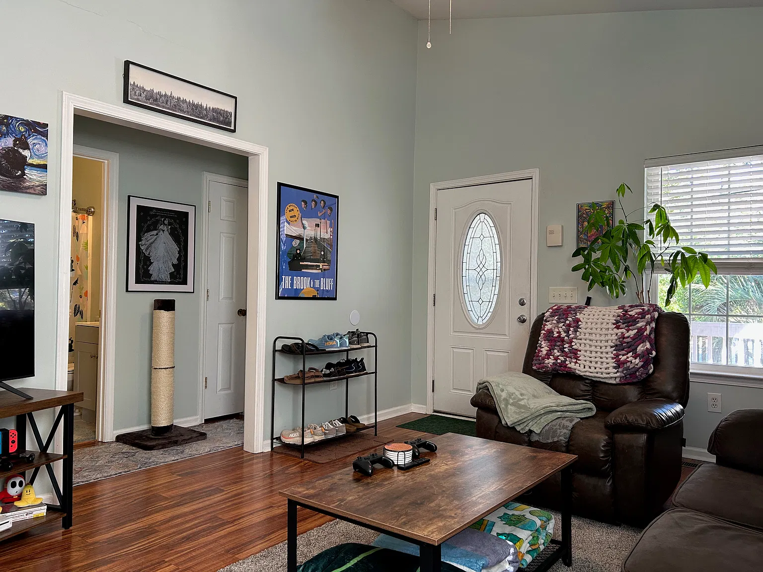 3 bed, 1080 sqft, $2,225 — Photo 4