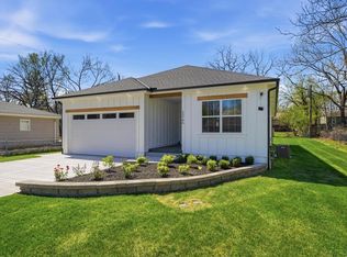 12706 10th St, Grandview, MO 64030