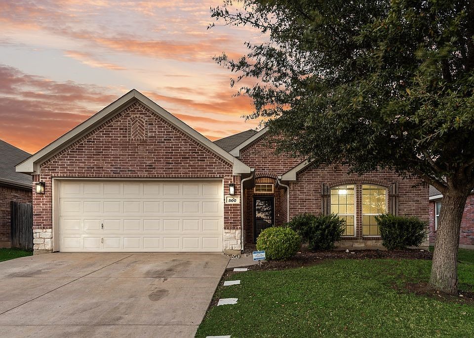 1st image of 500 Crescent Creek Ln