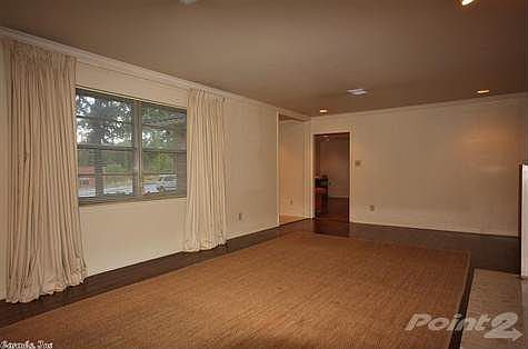 3rd image of 1001 N McKinley St