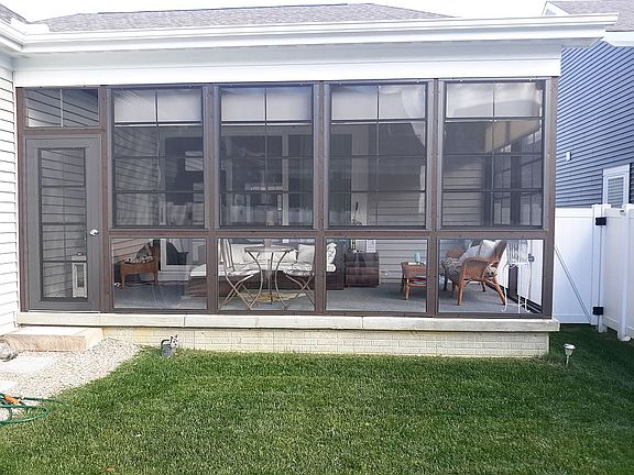 New windows,shiplapp, floor