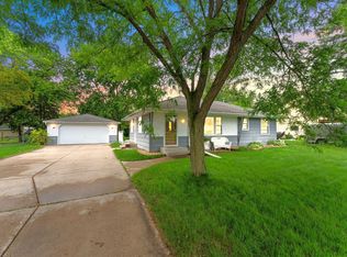 8490 Ideal Ave S, Cottage Grove, MN 55016