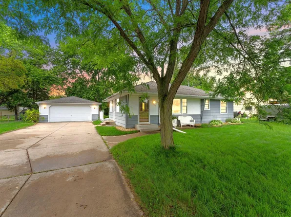 8490 Ideal Ave S, Cottage Grove, MN 55016