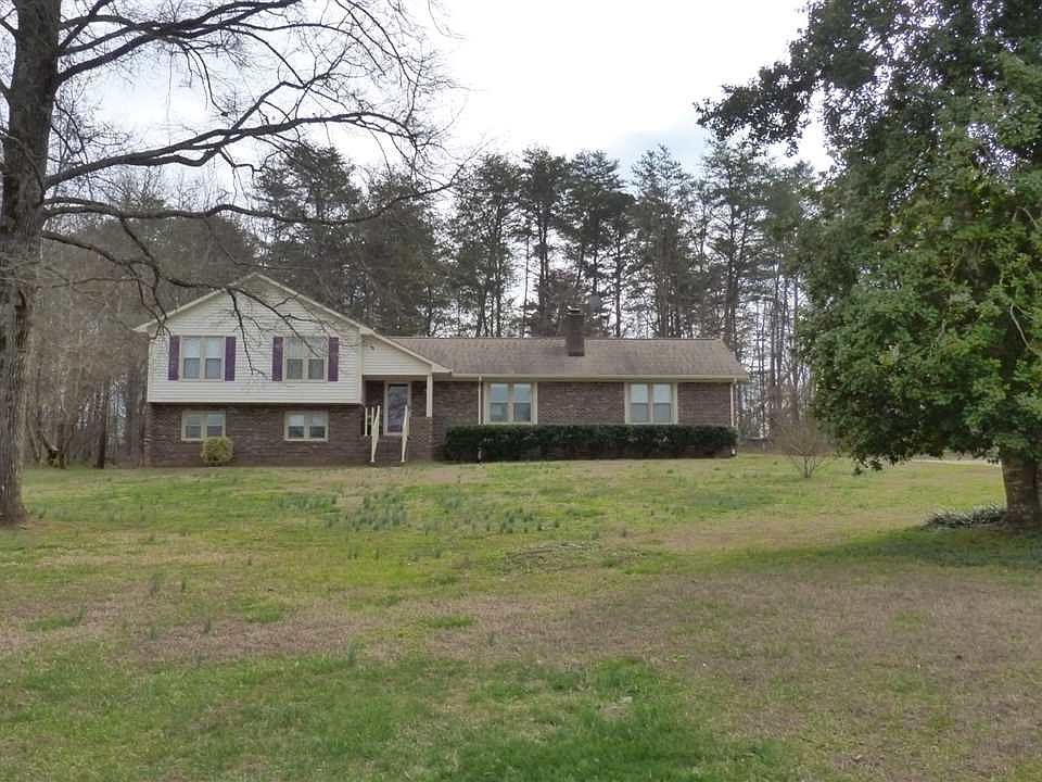 1st image of 134 McKee Dr