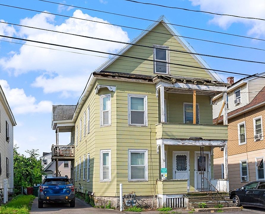 1st image of 256 University Ave