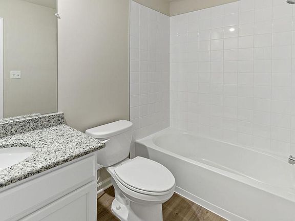 3rd image of 97 Paddington St