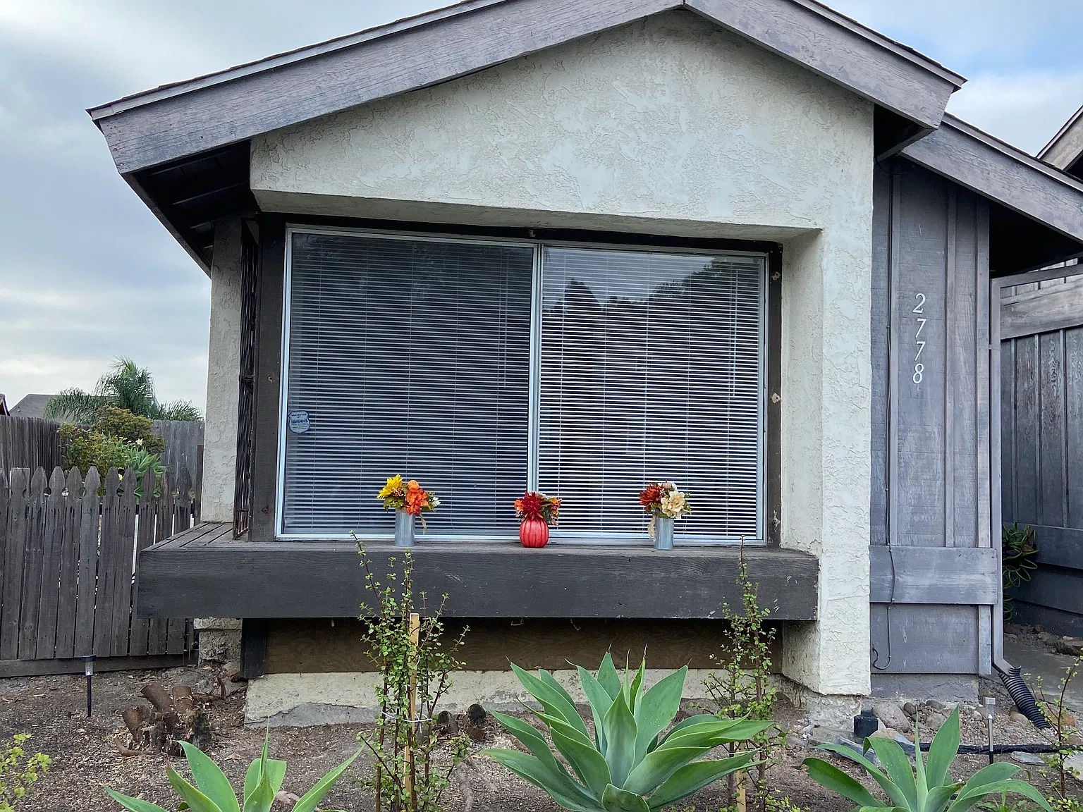 2778 Aegean Dr — Photo 2