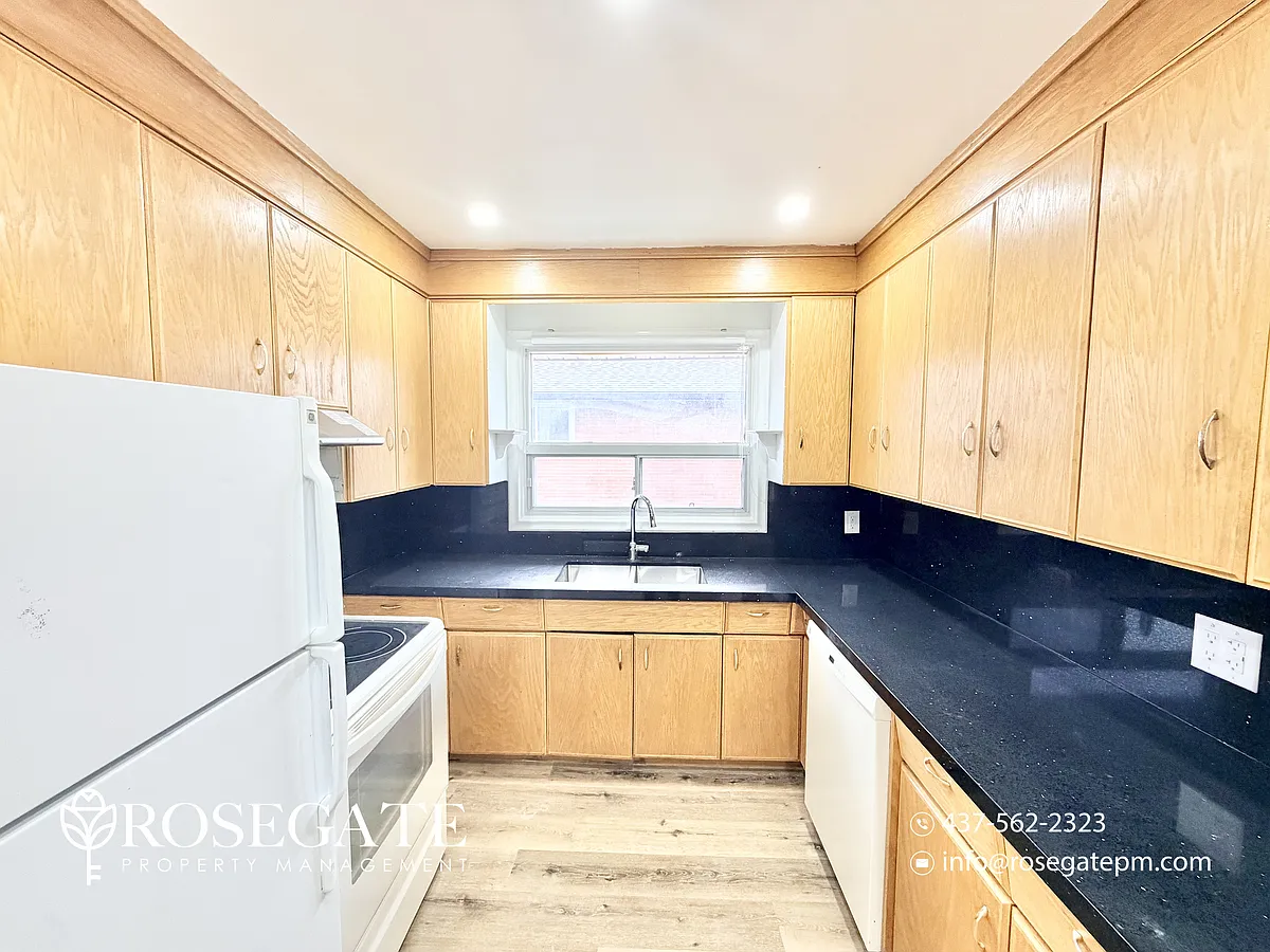 Building Photo - 305 Lorne Ave #A