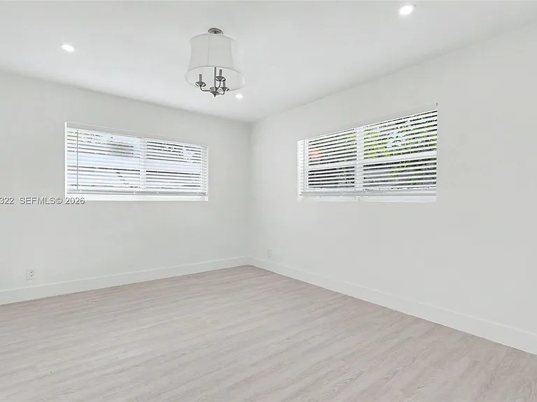 55 SW 13th St #A — Photo 16