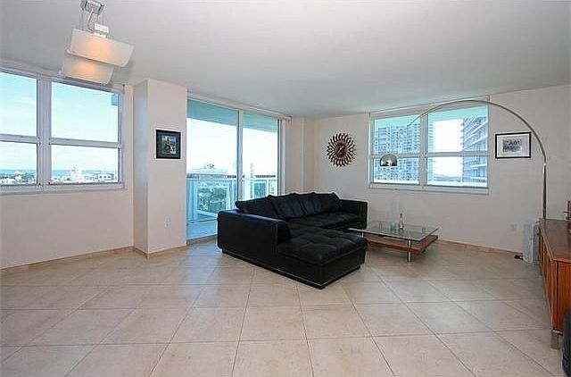 1st image of 650 West Ave APT 1402