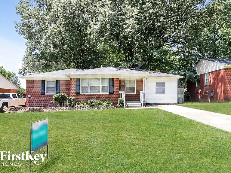 1347 Wilbec Rd — Photo 1