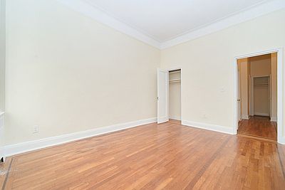 4th image of 123 E 82nd St APT 4B