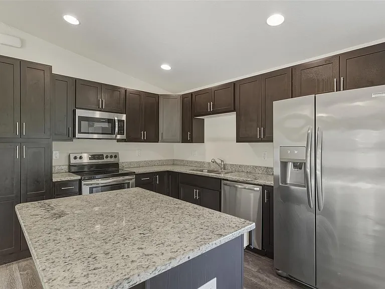 8007 Royal Ct — Photo 11