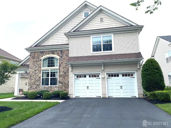 55 Dahlia Ct, Piscataway, NJ 08854