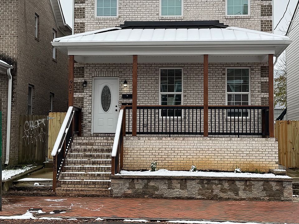 1st image of 907 W Clay St #1