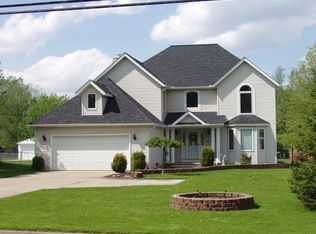 13132 Whitney Rd, Strongsville, OH 44136