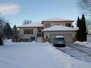 10 Willowbrook Ct, Madison, WI 53719