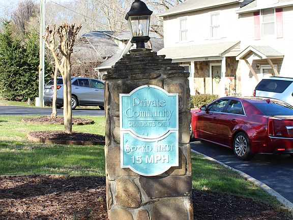 3rd image of 106 Habersham Place Ln #106