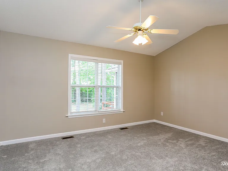 221 Breezewood Ln — Photo 9