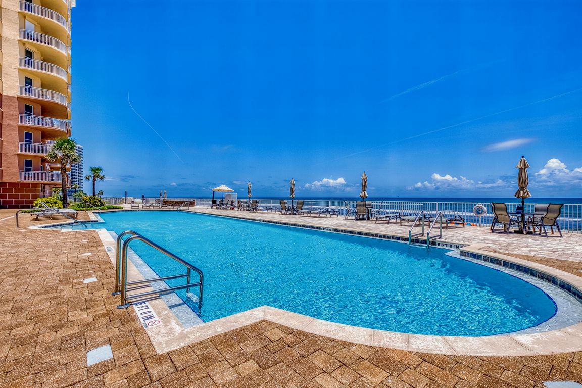 Oceanfront Pool