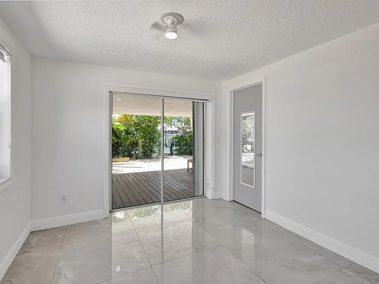 217 Marina Dr — Photo 11