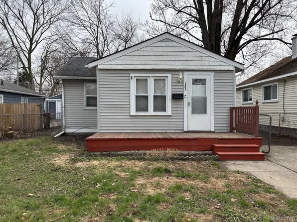 1202 E Milton Ave, Hazel Park, MI 48030