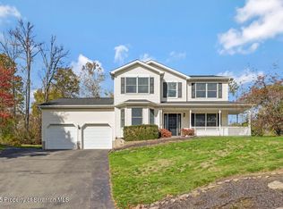 104 Beech Tree Cir, Clarks Summit, PA 18411