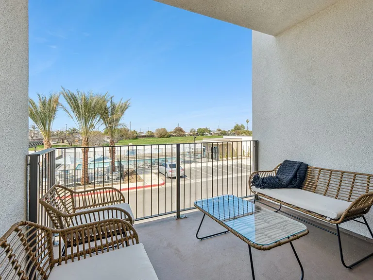 Altitude Apartments — Photo 34