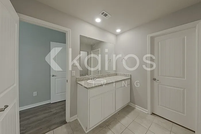 403 Mango Dr — Photo 17