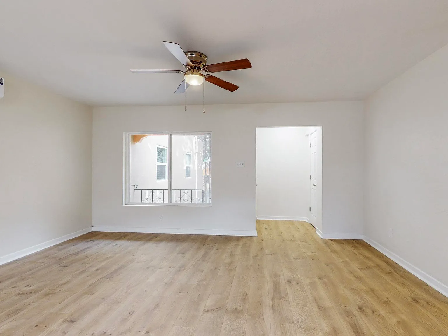 2 bed, 958 sqft, $1,650 — Photo 4