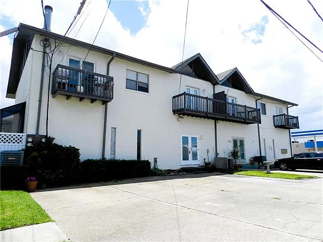 116 Live Oak St #3 — Photo 1