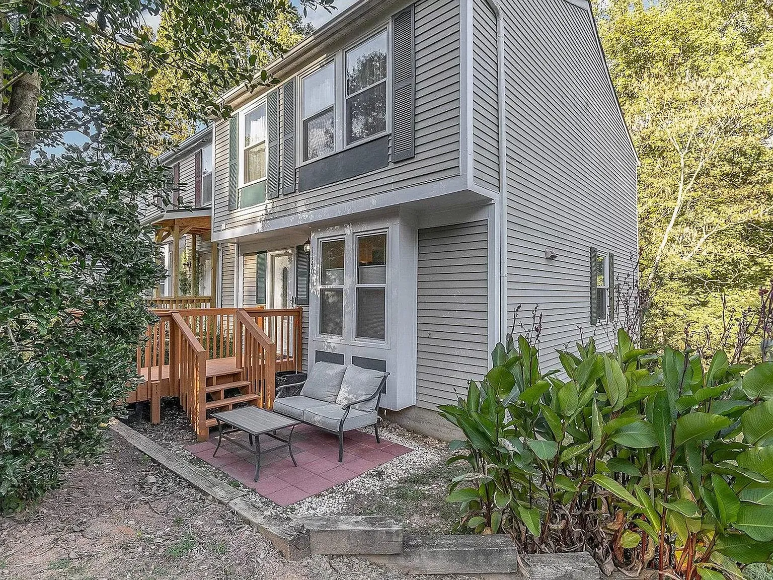 3 bed, 2.5 bath, 1632 sqft, $1,900 — Photo 3