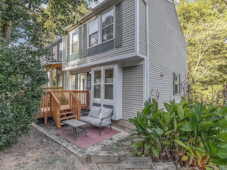 1140 Villa Green Ct — Photo 3