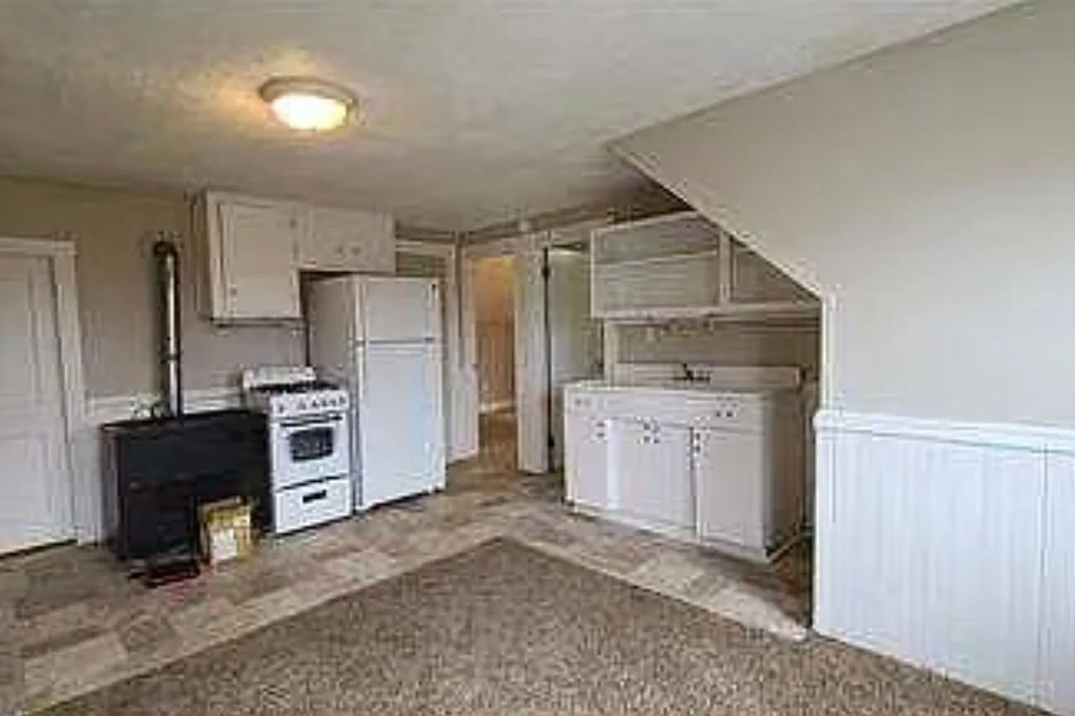 30 Palmer Avenue Jewett City — Photo 3