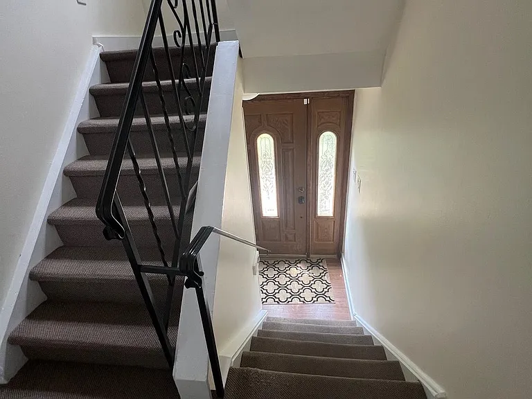 9911 Lackland Dr — Photo 5
