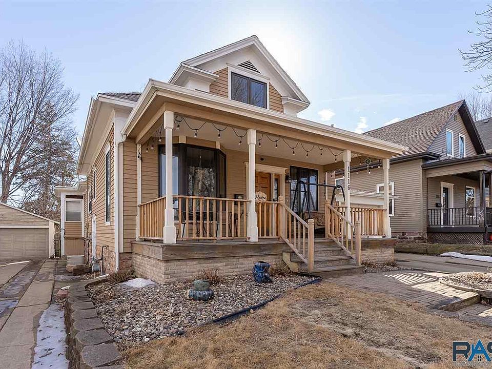 1116 S Center Ave, Sioux Falls, SD 57105 Zillow