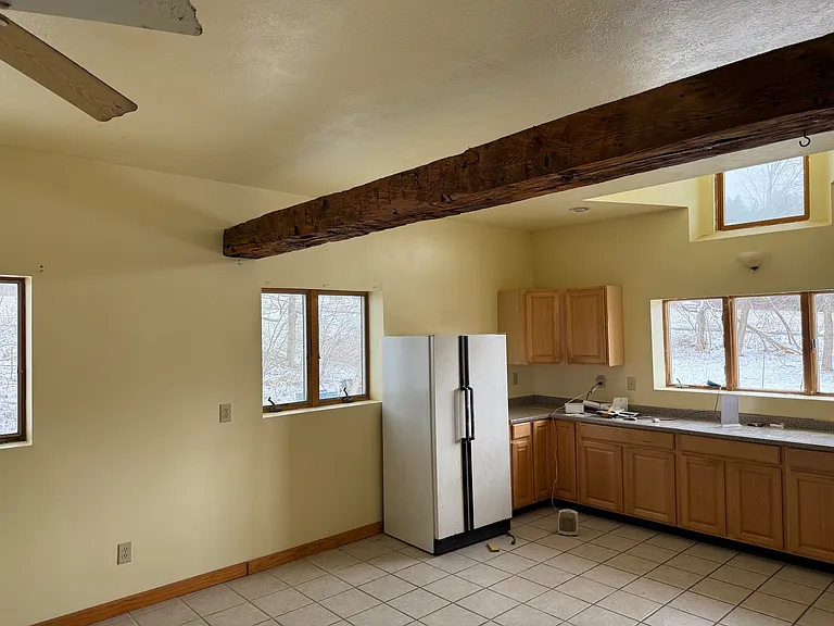 2210 Ellis Hollow Rd — Photo 9