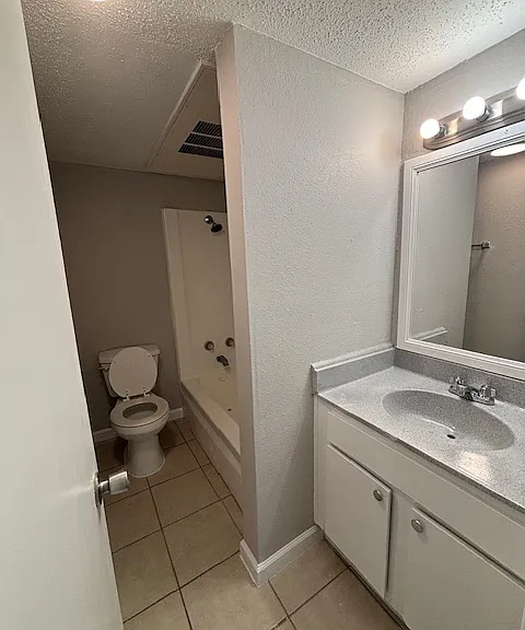 Vista De Palmas Apartments — Photo 11