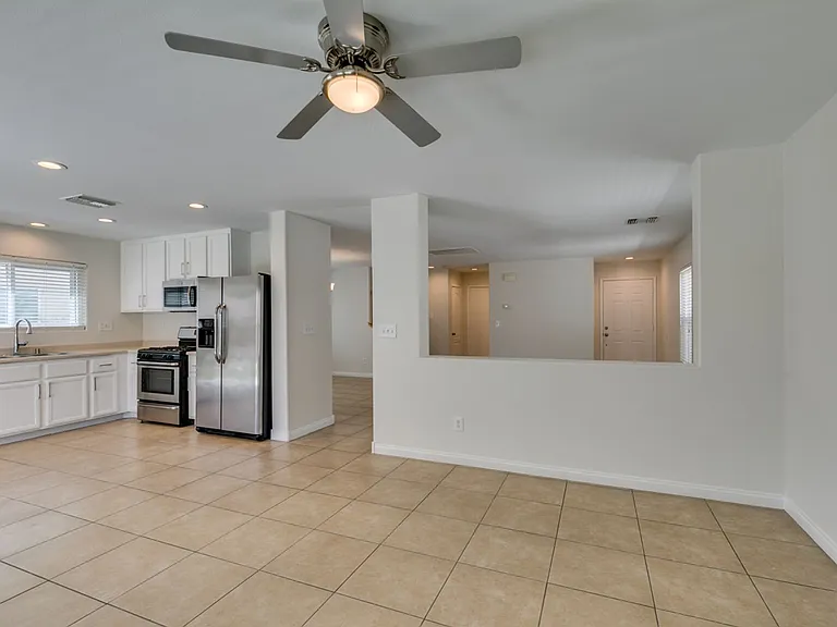8660 Painted Horseshoe St — Photo 27