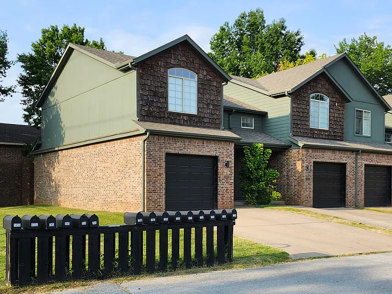 790 W Breeze Cv — Photo 20