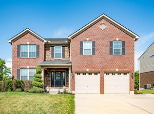 2375 Treetop Ln, Hebron, KY 41048