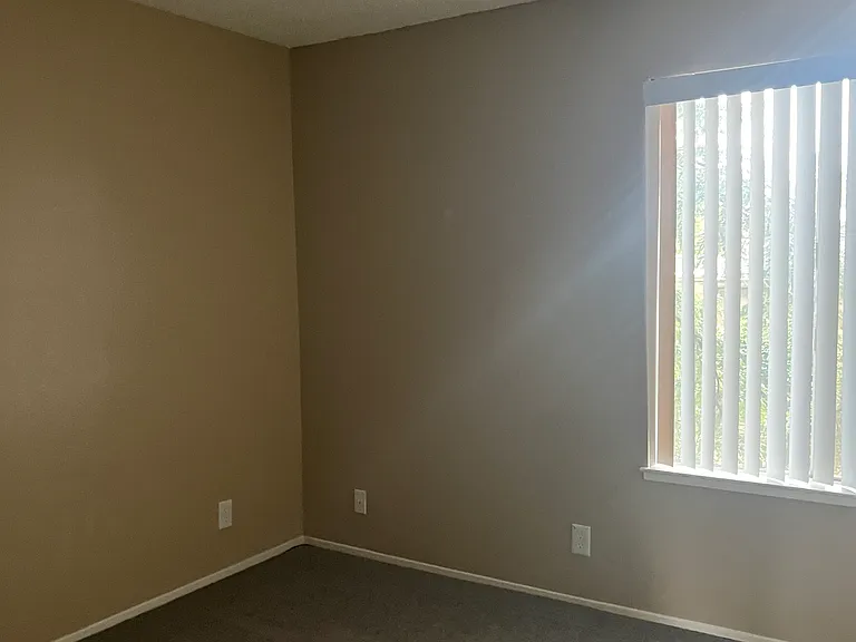Sierra Woods Apartments — Photo 33