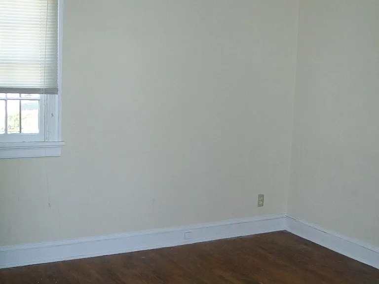 4224 Walmsley Blvd — Photo 8