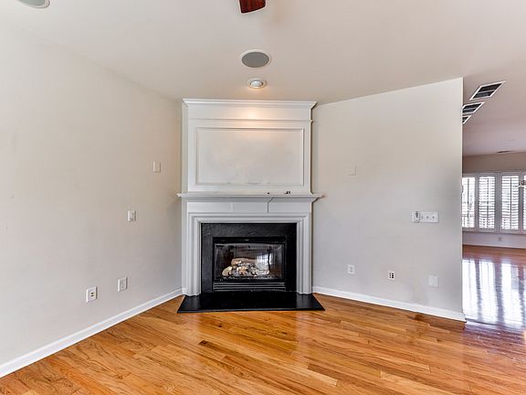 5th image of 2176 Wylmoor Way SE